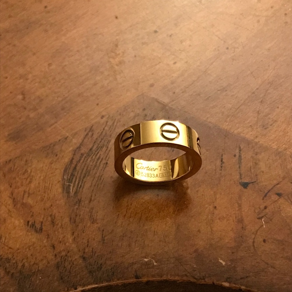 Cart. Gold love ring